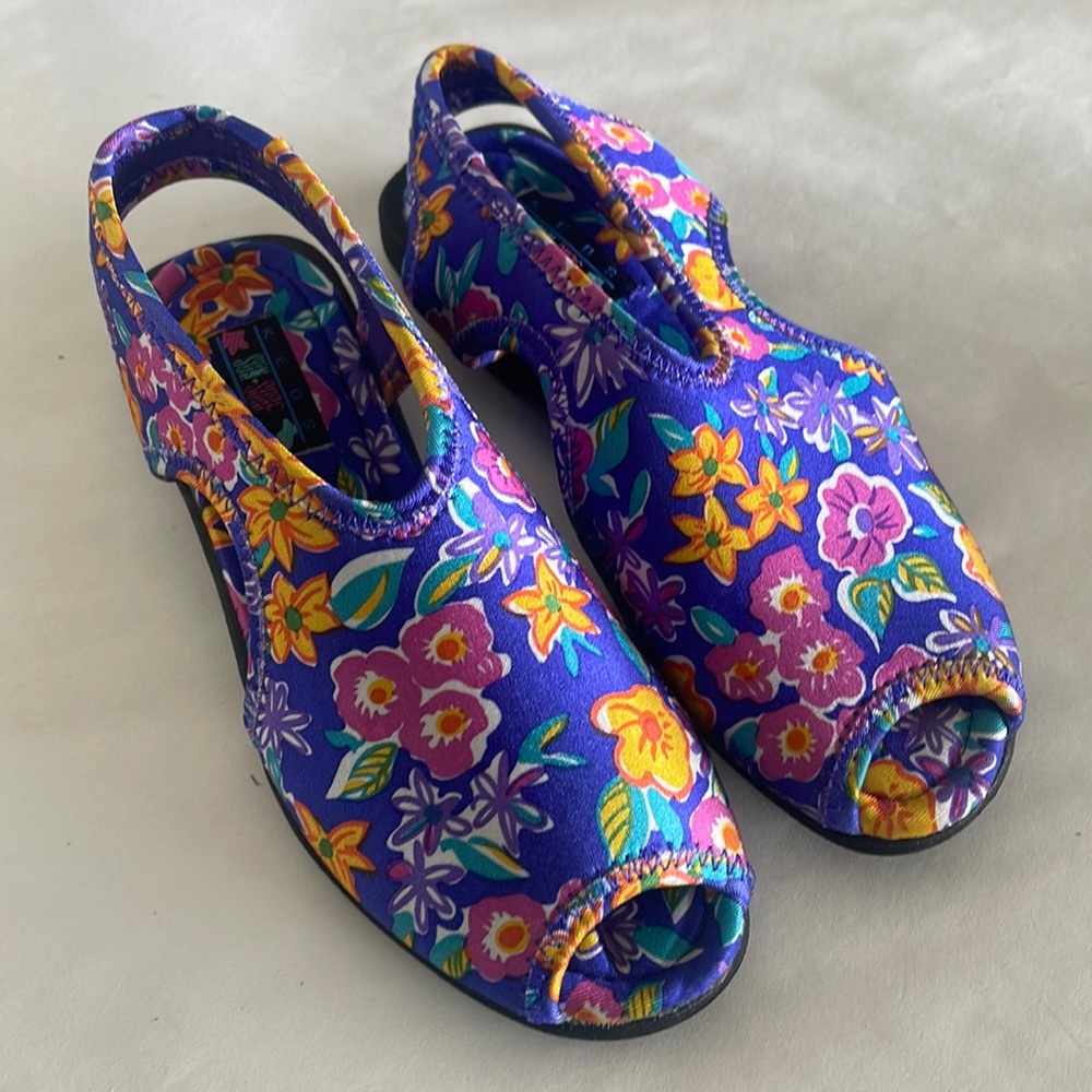 Vintage Keds size 13 kids floral summer sandals‎